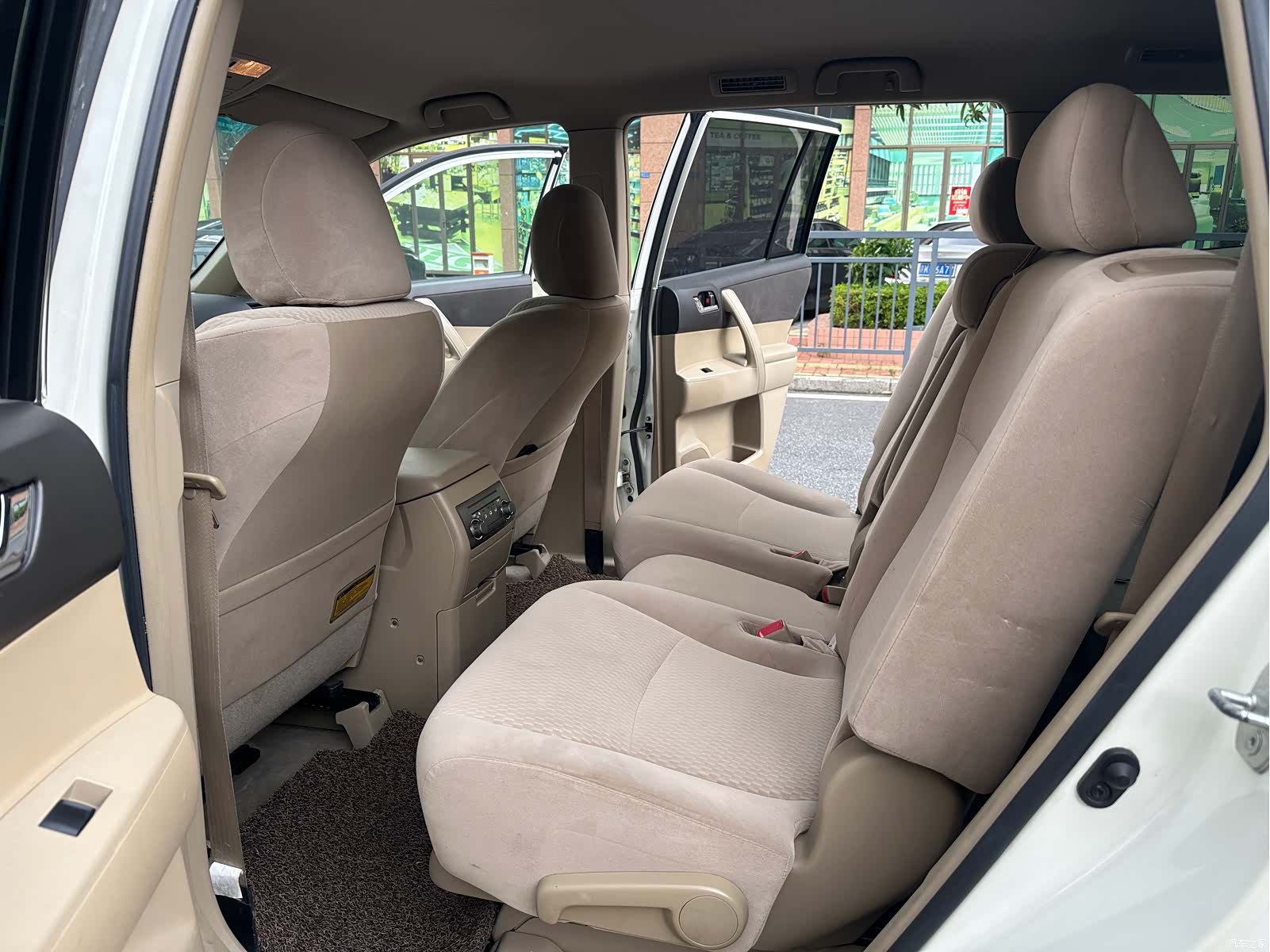 Toyota Highlander, 2011 6