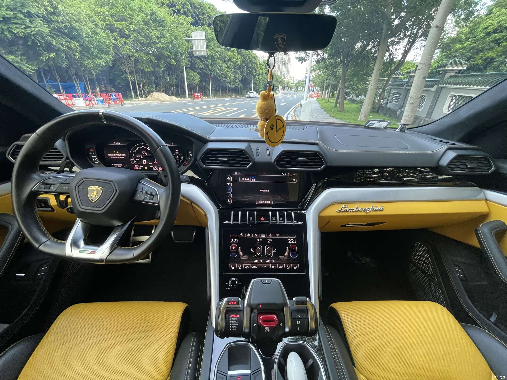 Lamborghini Urus, 2022 все фото