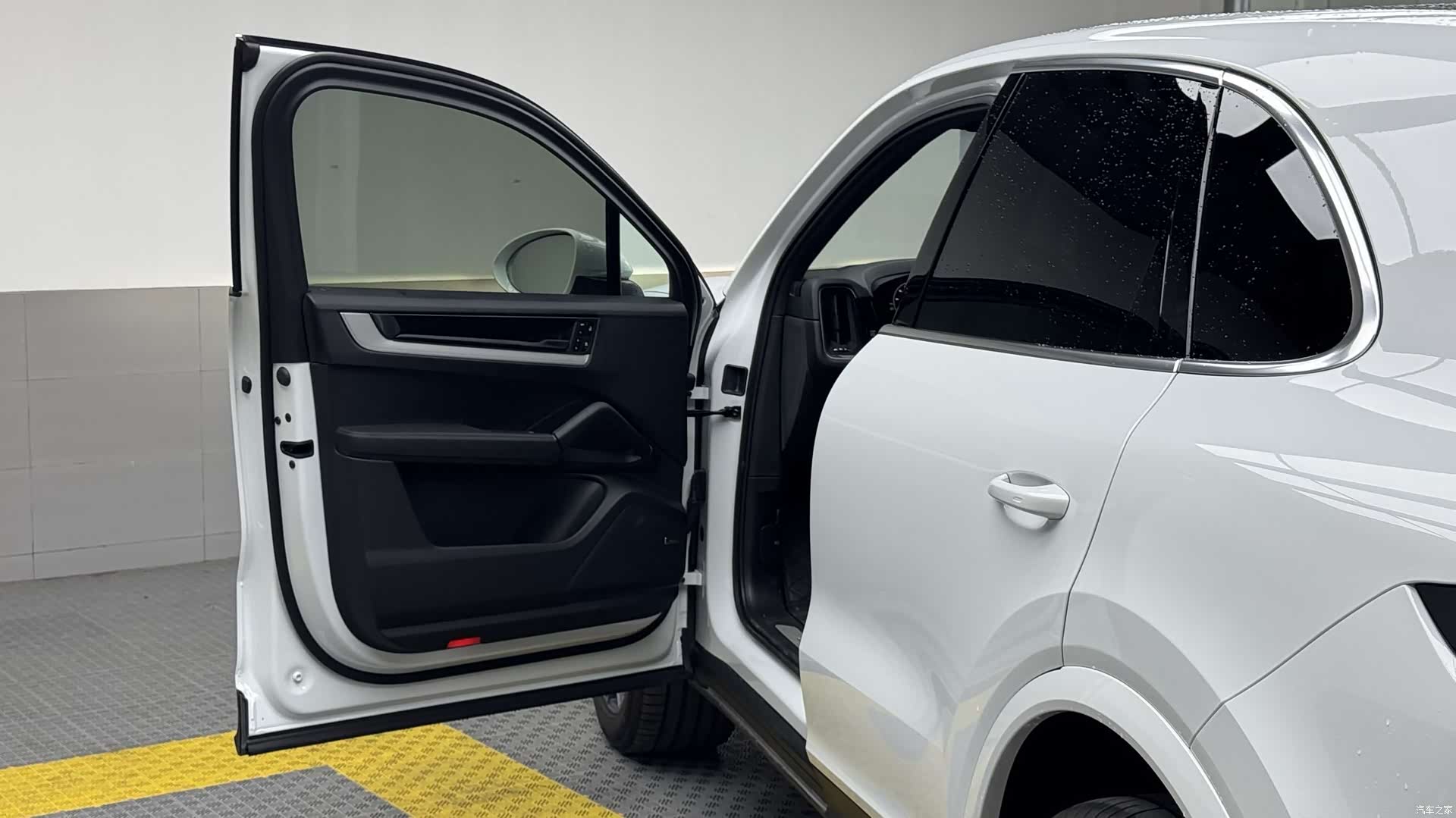 Porsche Cayenne, 2024 10