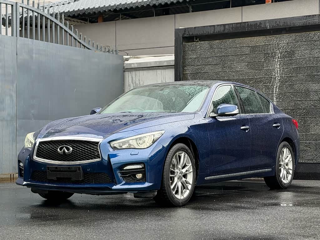 Infiniti Q50L