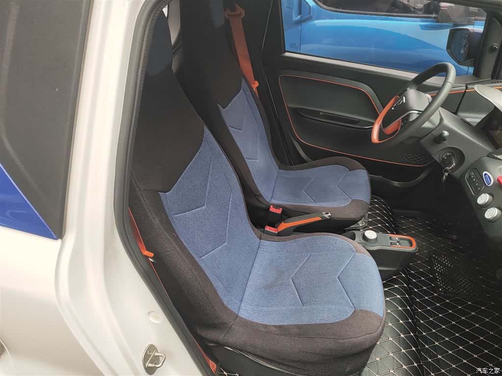 Wuling E100, 2020 19