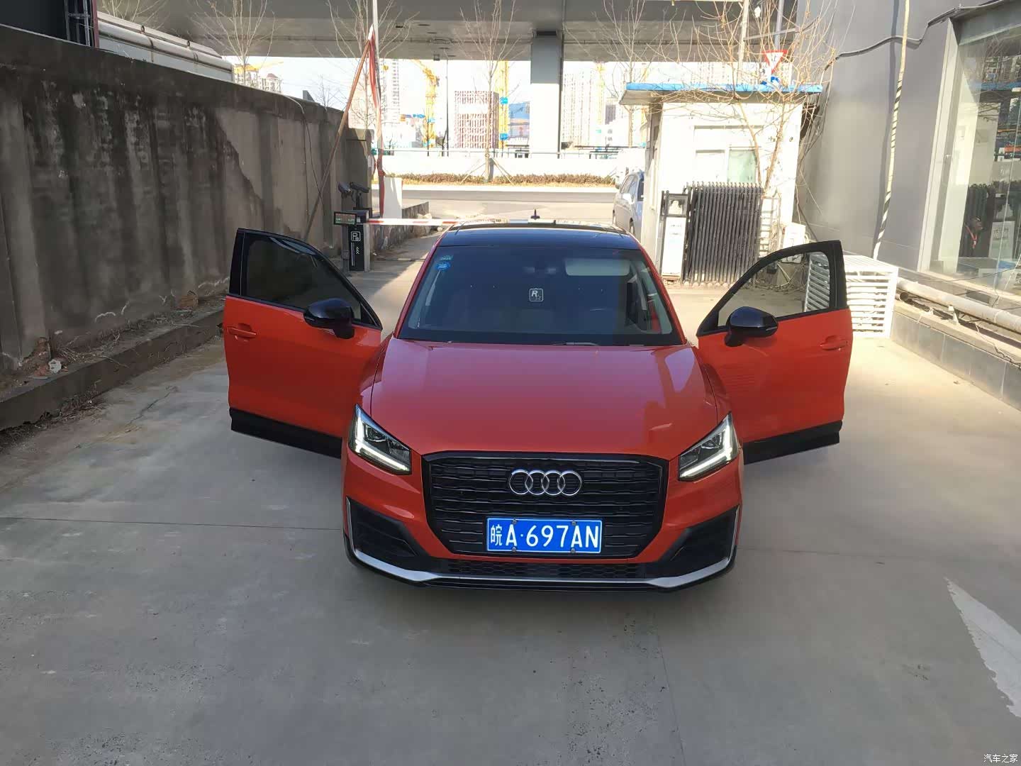 Audi Q2L, 2019 1