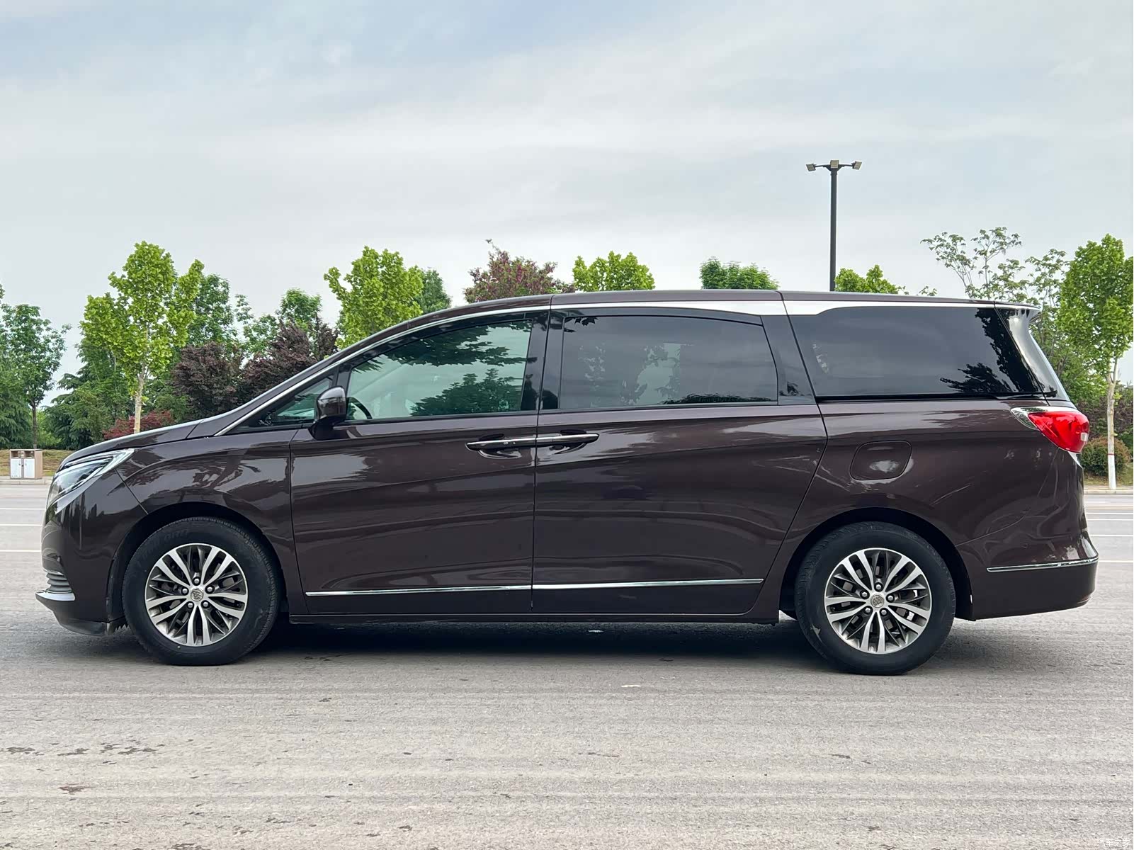 Buick GL8, 2017 8