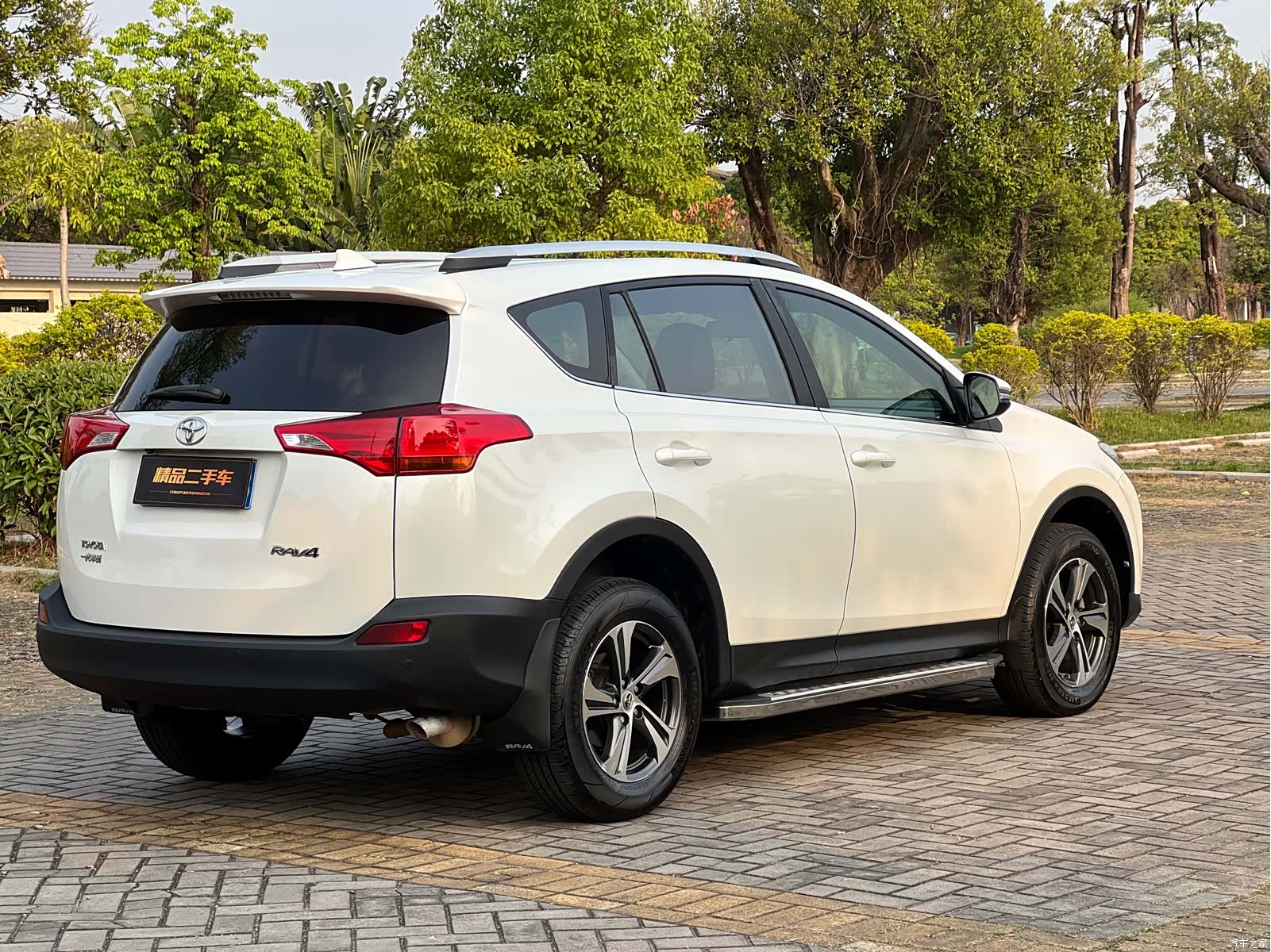 Toyota RAV4, 2016 все фото