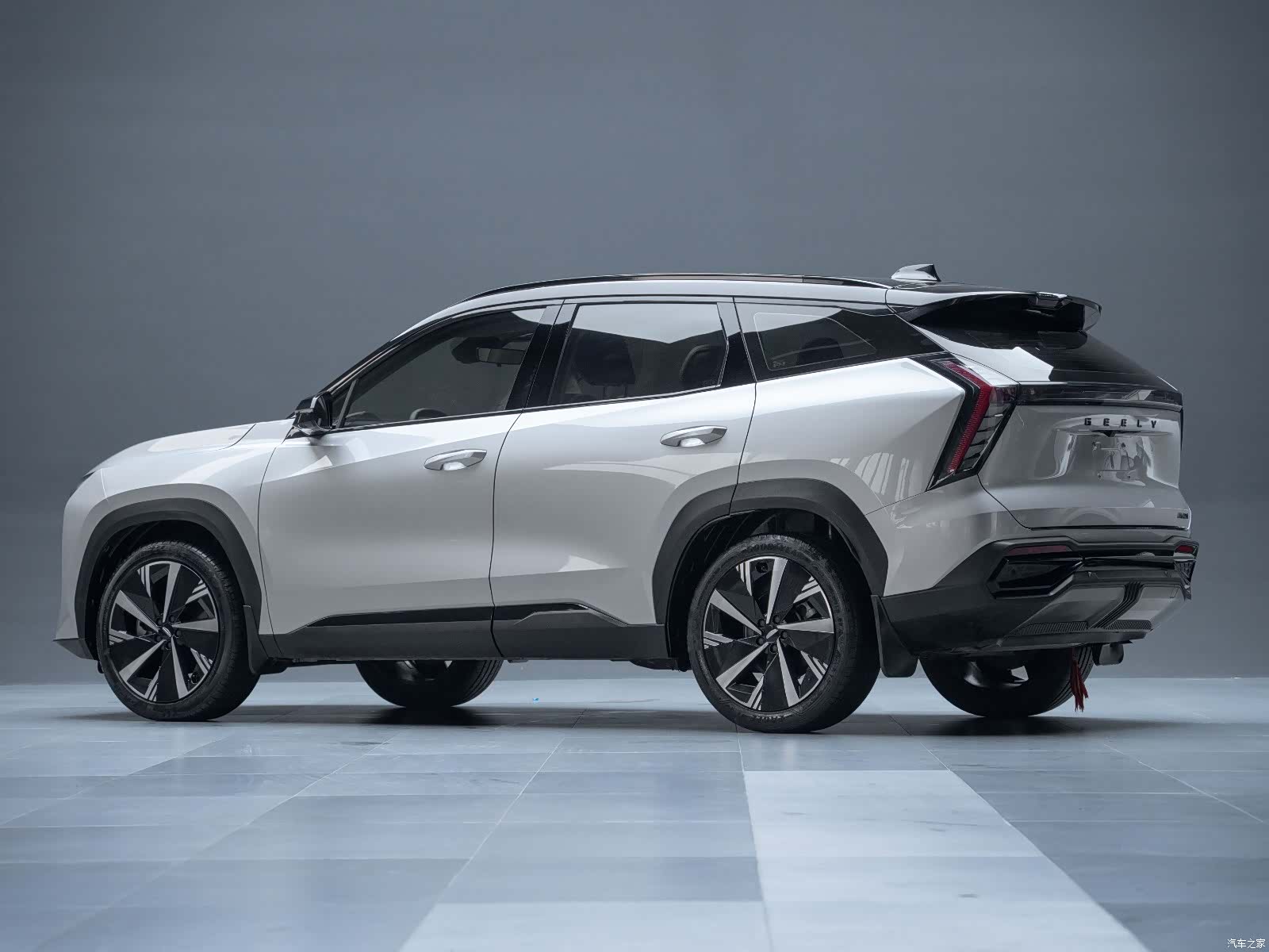 Geely Boyue, 2022 10