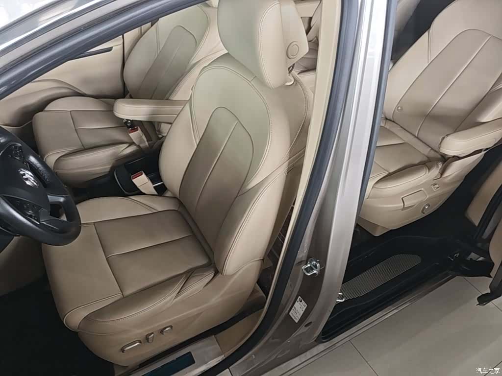 Buick GL8, 2023 11