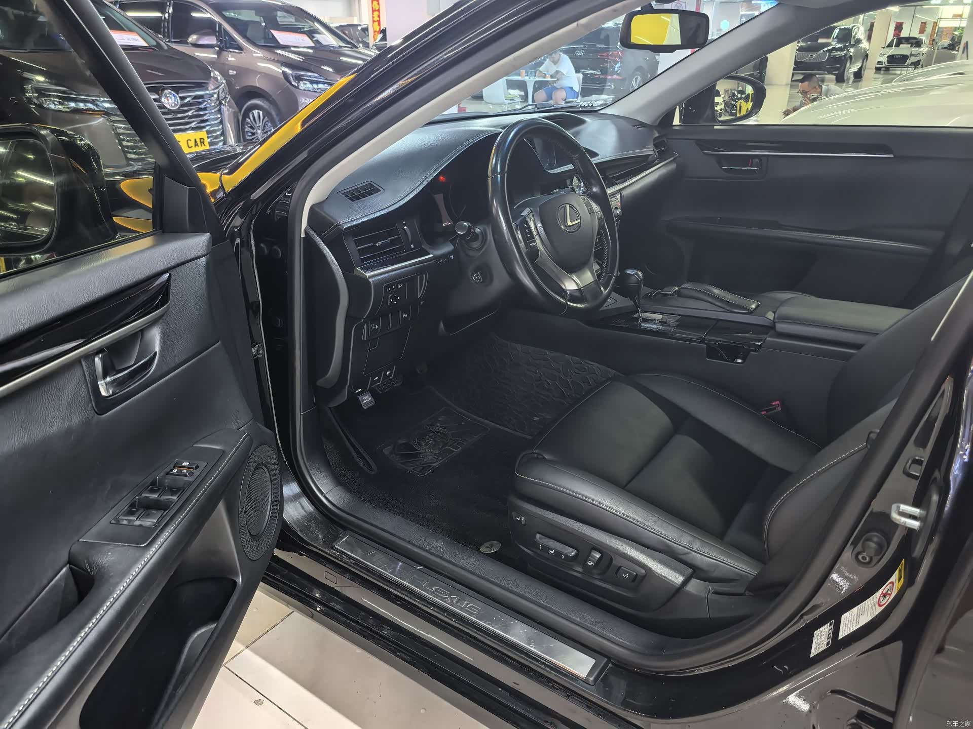 Lexus ES, 2014 все фото
