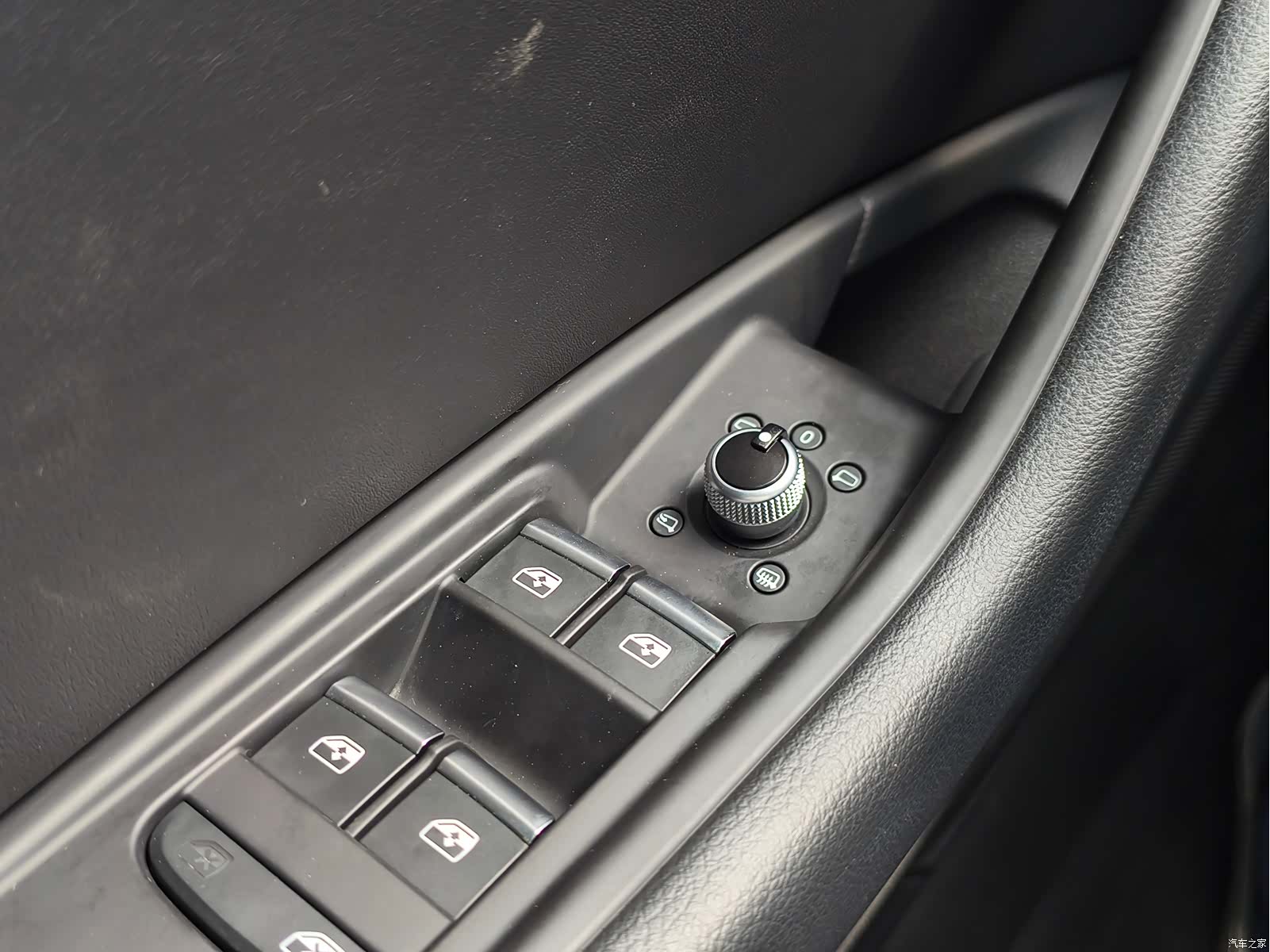 Audi A4L, 2018 24