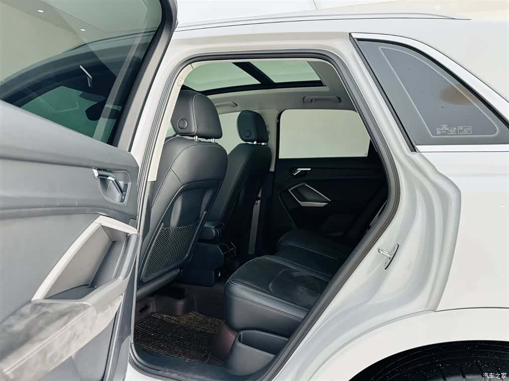 Audi Q3, 2022 14