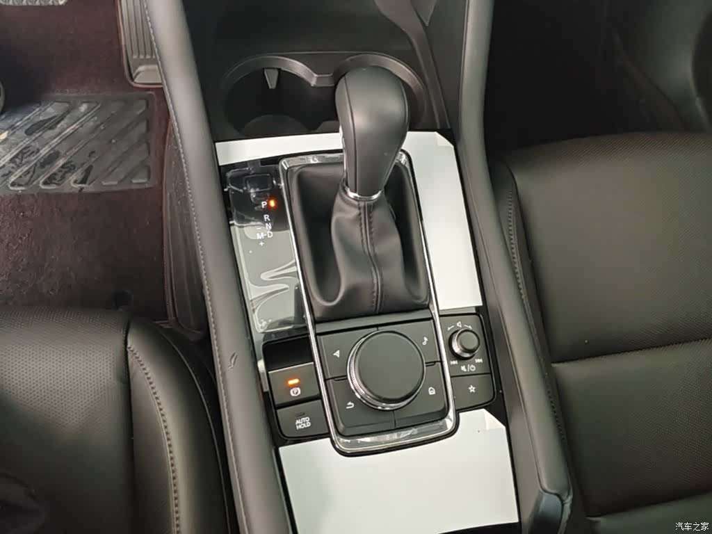 Mazda Mazda3, 2023 14