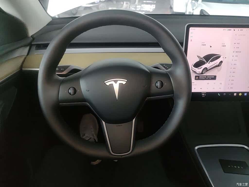 Tesla Model Y, 2023 11