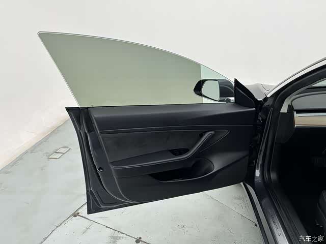 Tesla Model 3, 2020 19