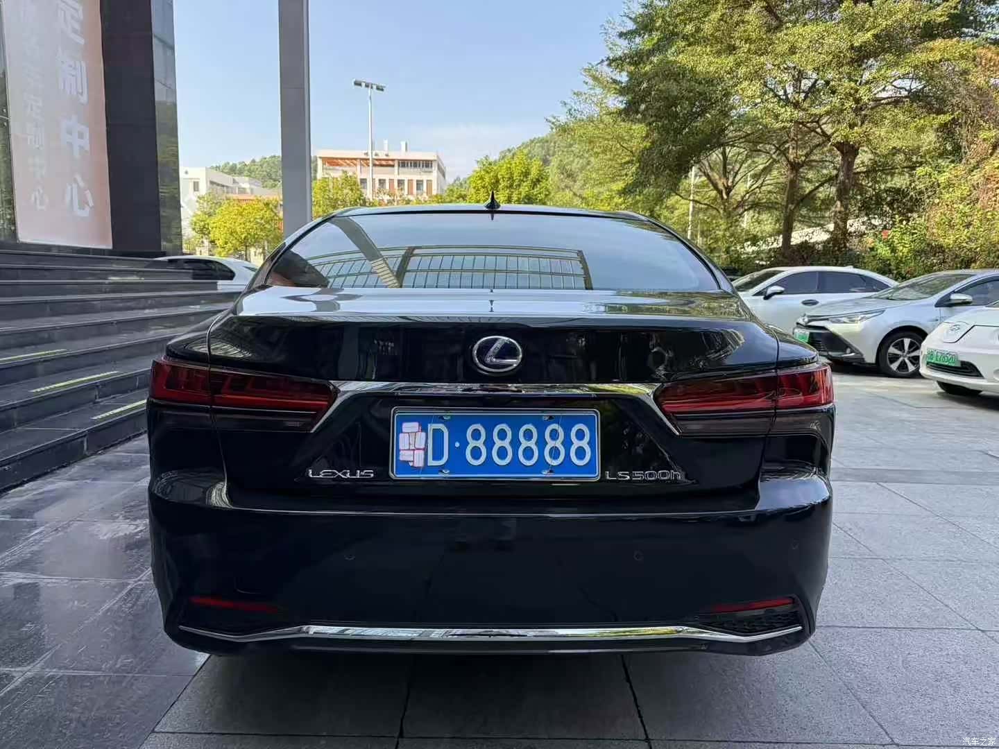 Lexus LS, 2022 8