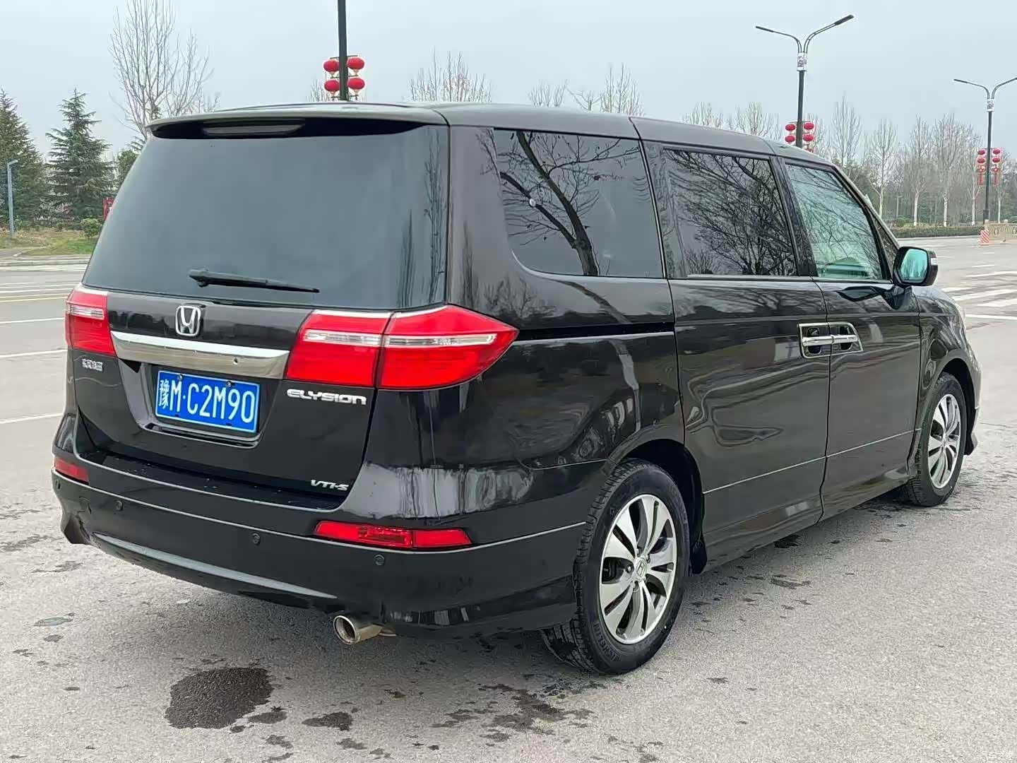 Honda Elysion, 2014 4