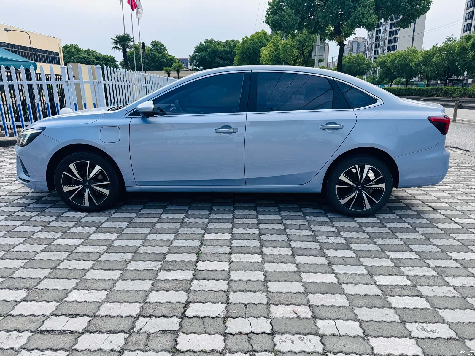 Rising Auto ER6, 2022 8