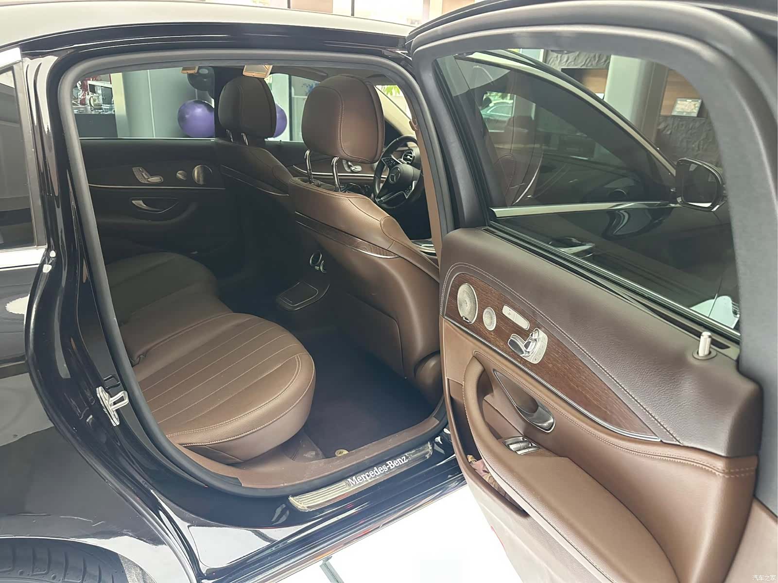 Mercedes-Benz E-Class, 2022 10
