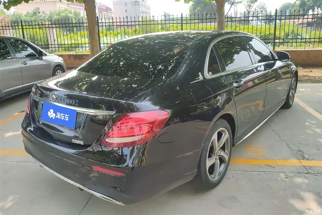 Mercedes-Benz E-Class, 2019 3