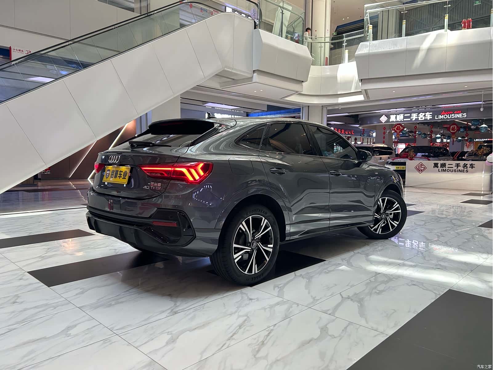 Audi Q3, 2022 9