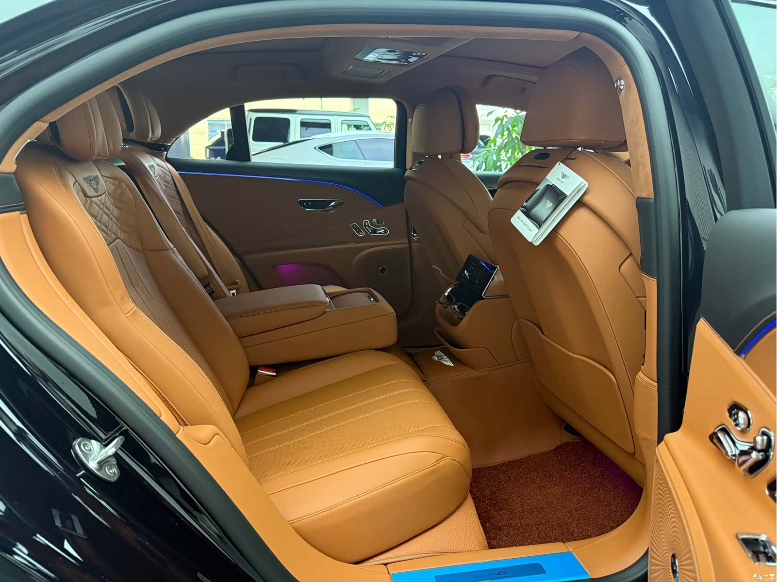 Bentley Flying Spur, 2025 11