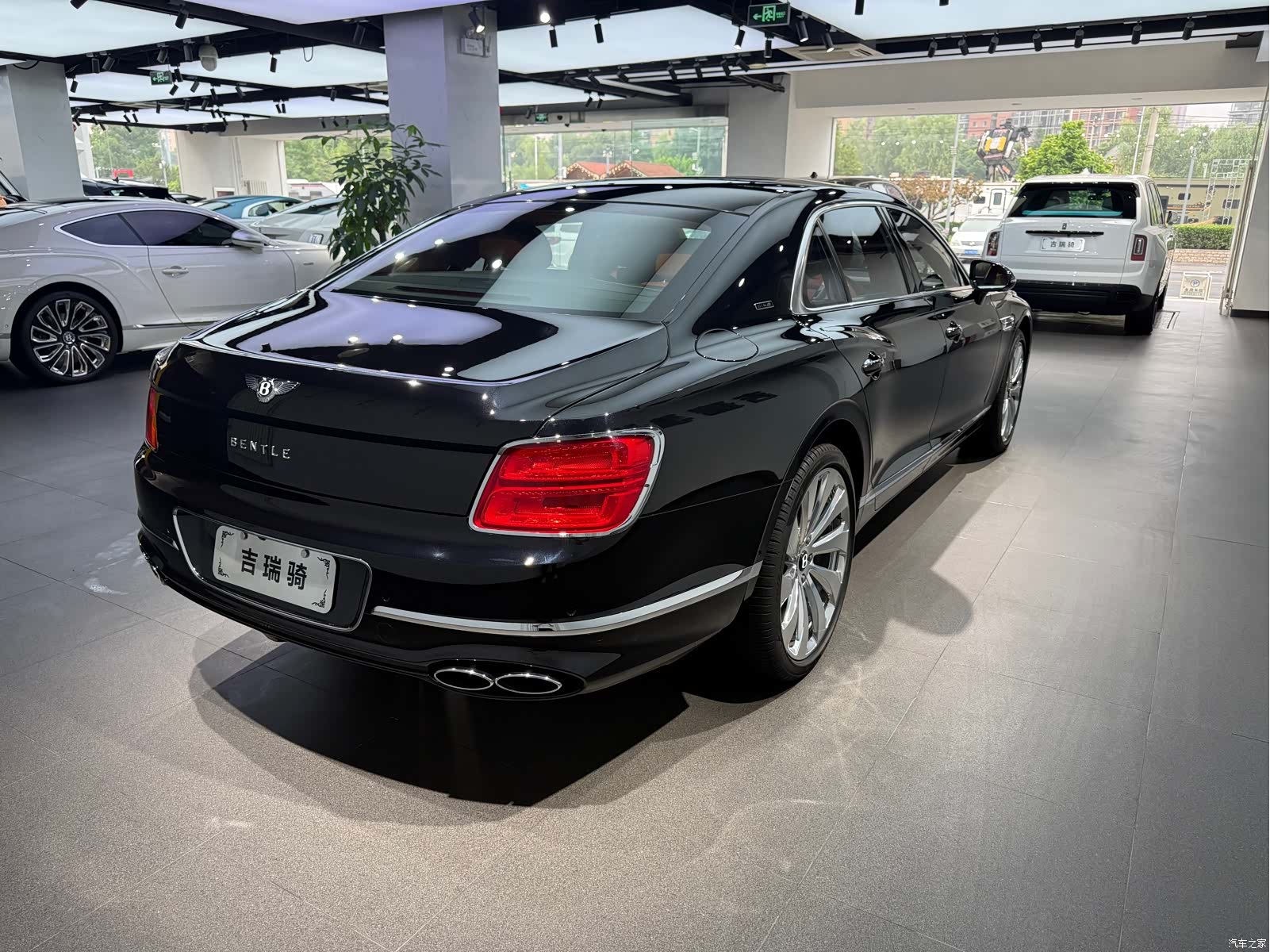 Bentley Flying Spur, 2025 7