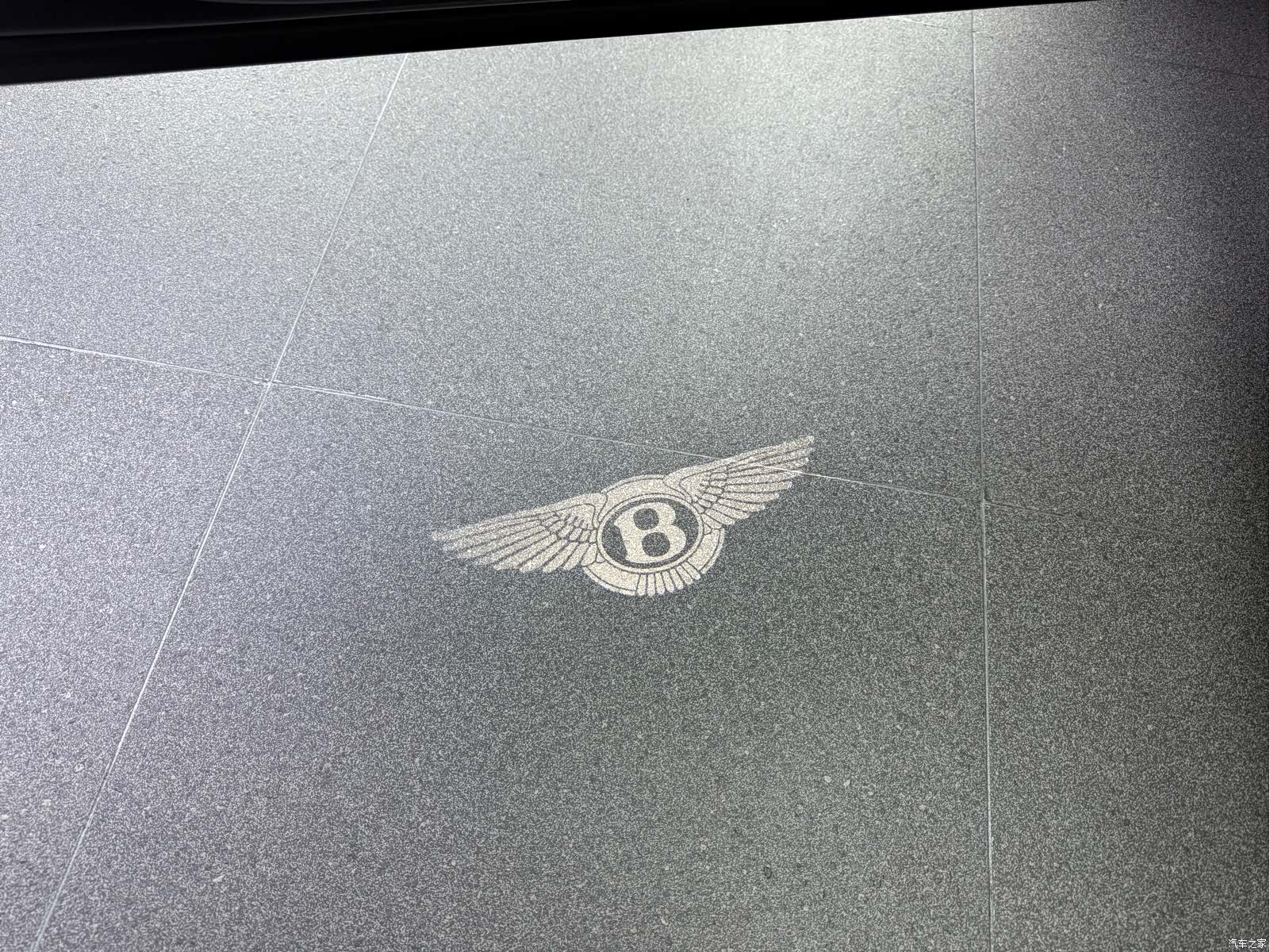 Bentley Flying Spur, 2025 14