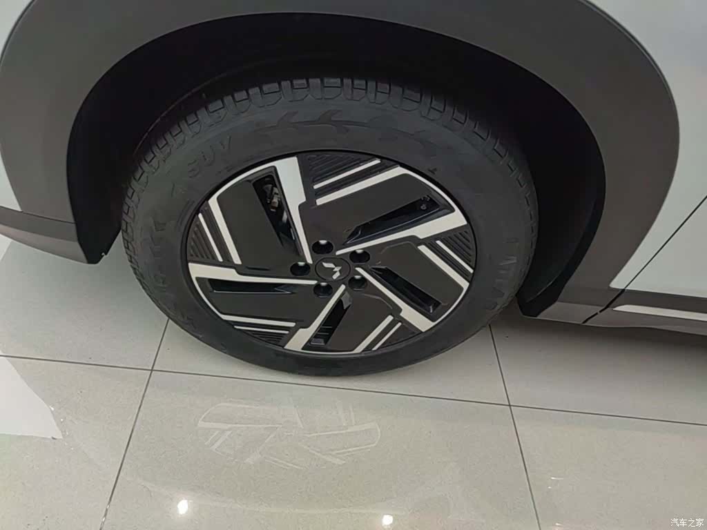 Wuling Starlight, 2025 23