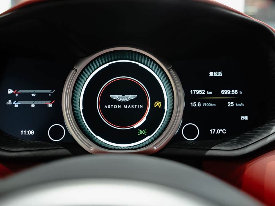 Aston Martin DB11
