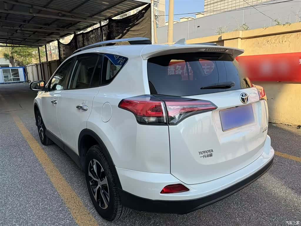 Toyota RAV4, 2016 6
