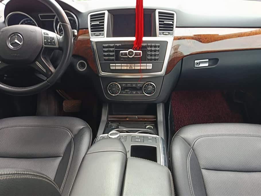 Mercedes-Benz M class