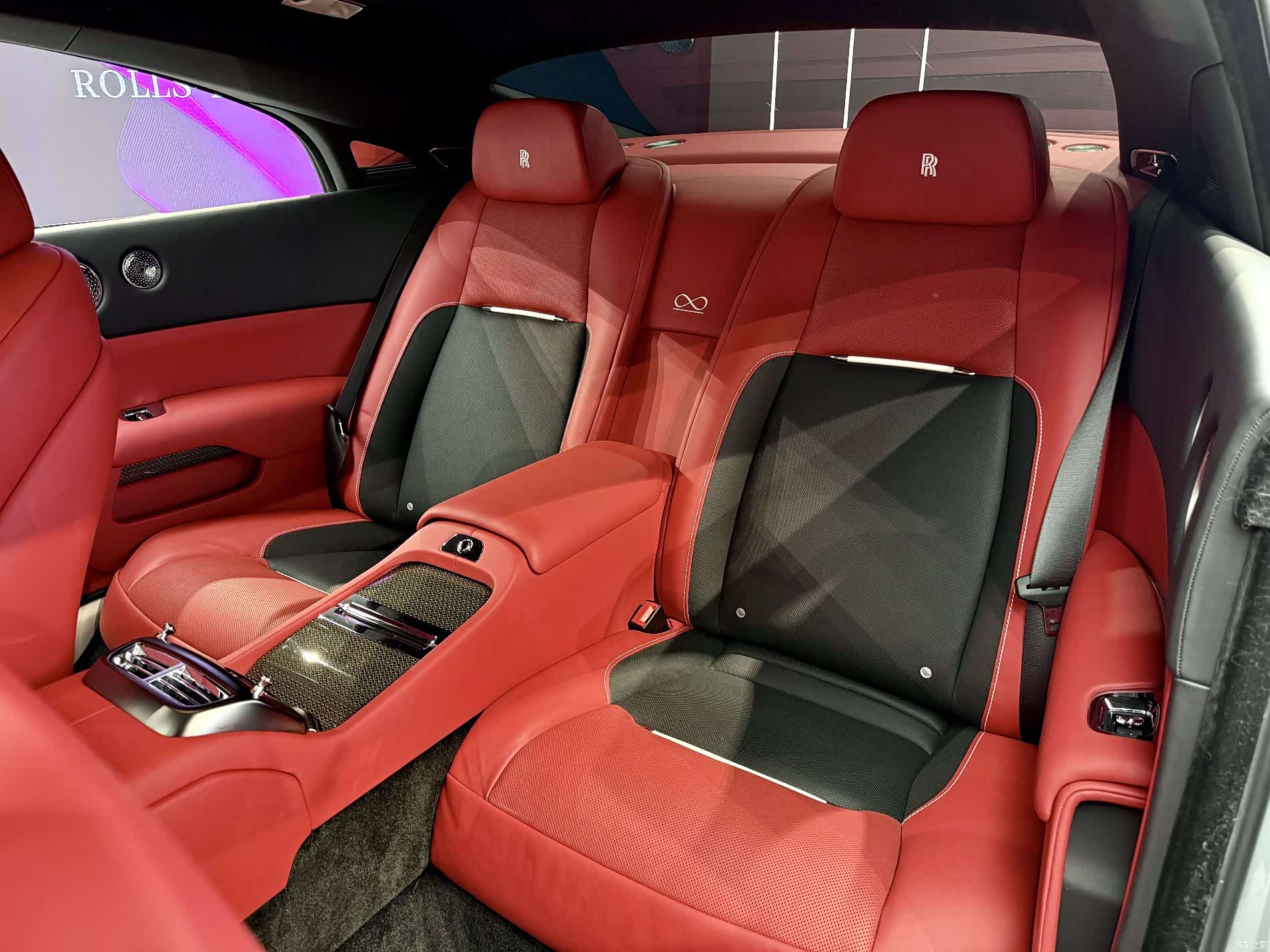 Rolls-Royce Wraith, 2021 9
