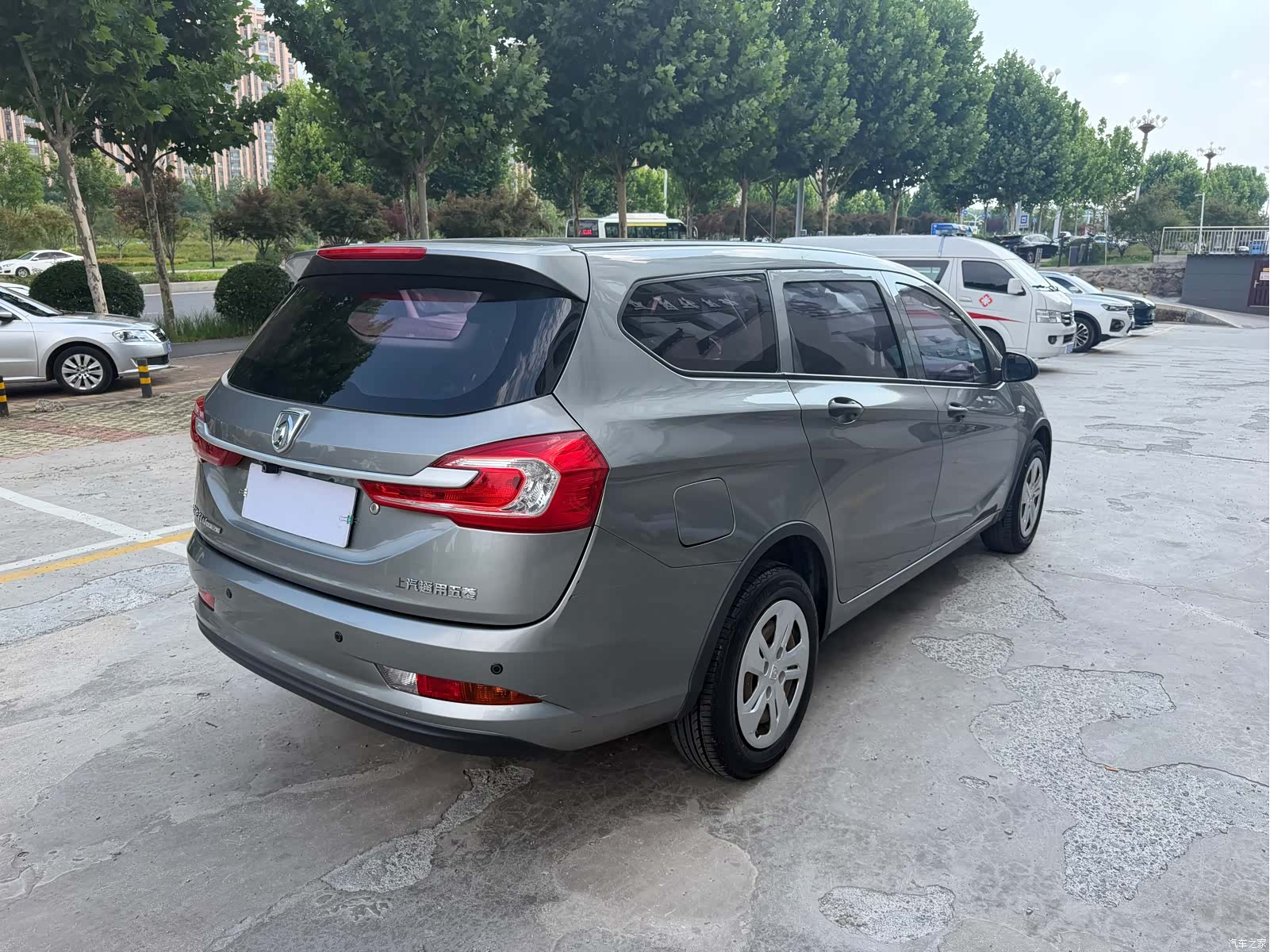 Wuling 310W, 2018 7