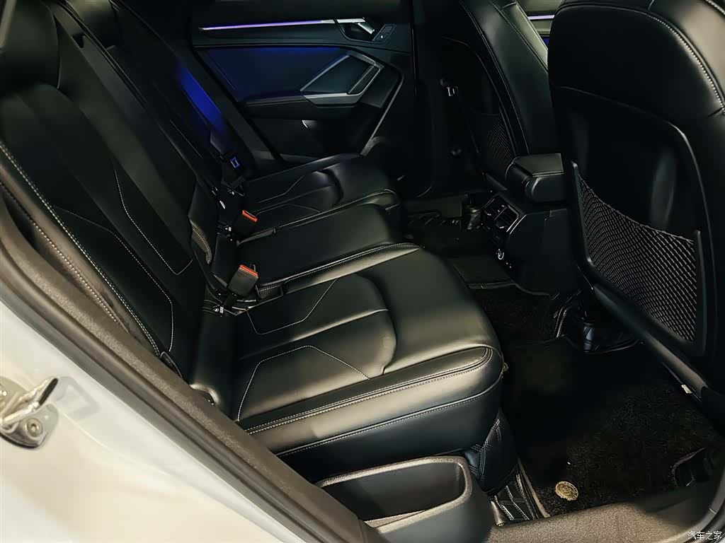 Audi Q3, 2024 8