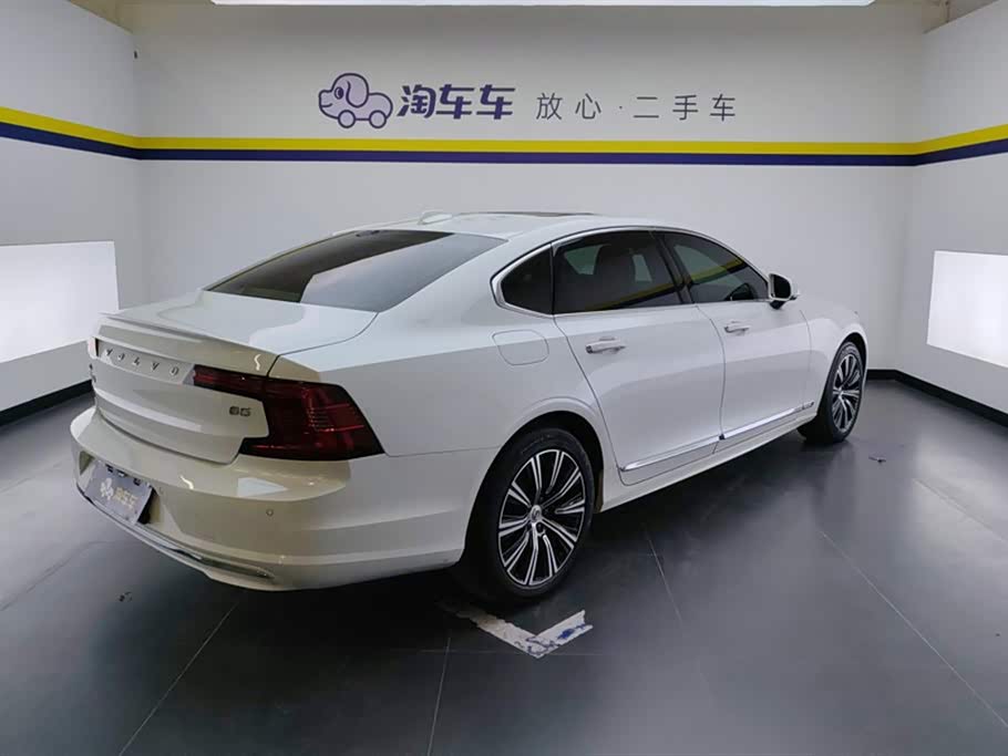 Volvo S90
