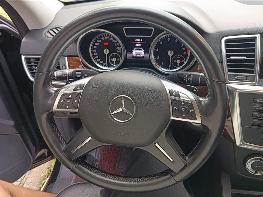 Mercedes-Benz M class