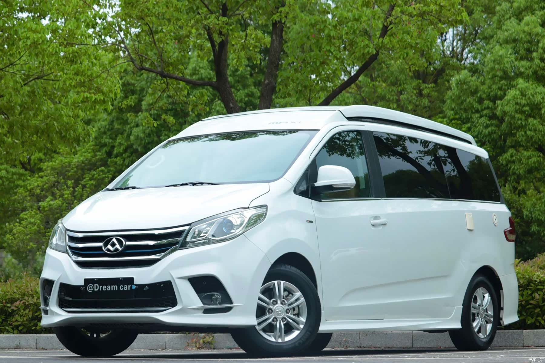 Maxus G10