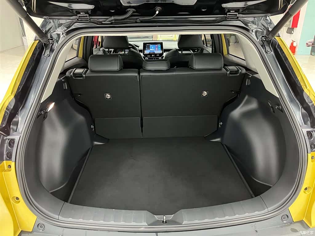 Toyota Frontlander, 2022 16