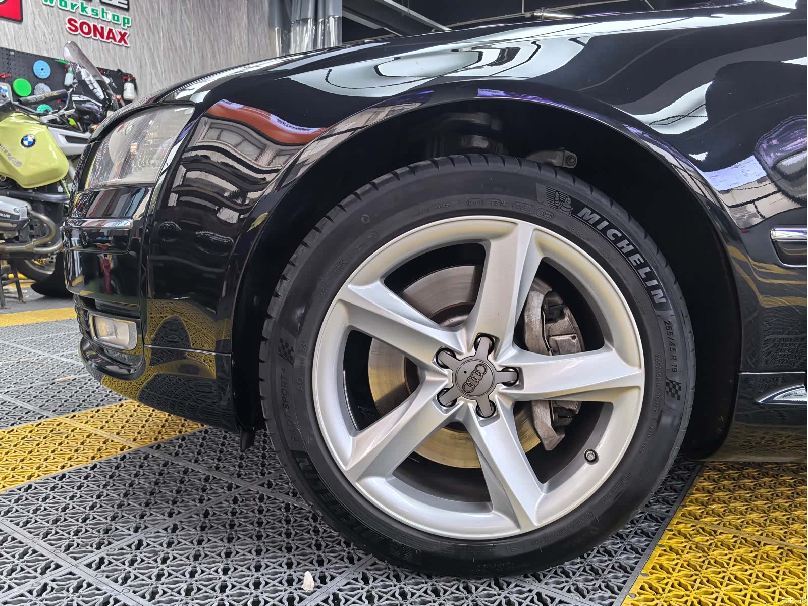 Audi A8L, 2010 19