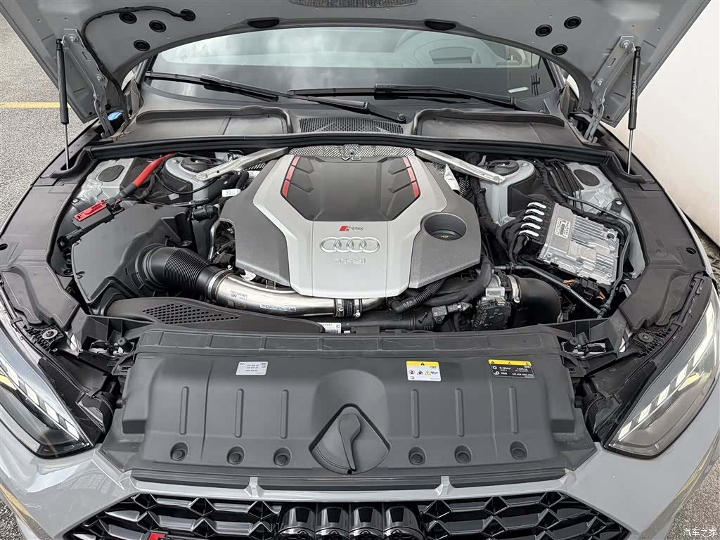 Audi RS, 2025 9