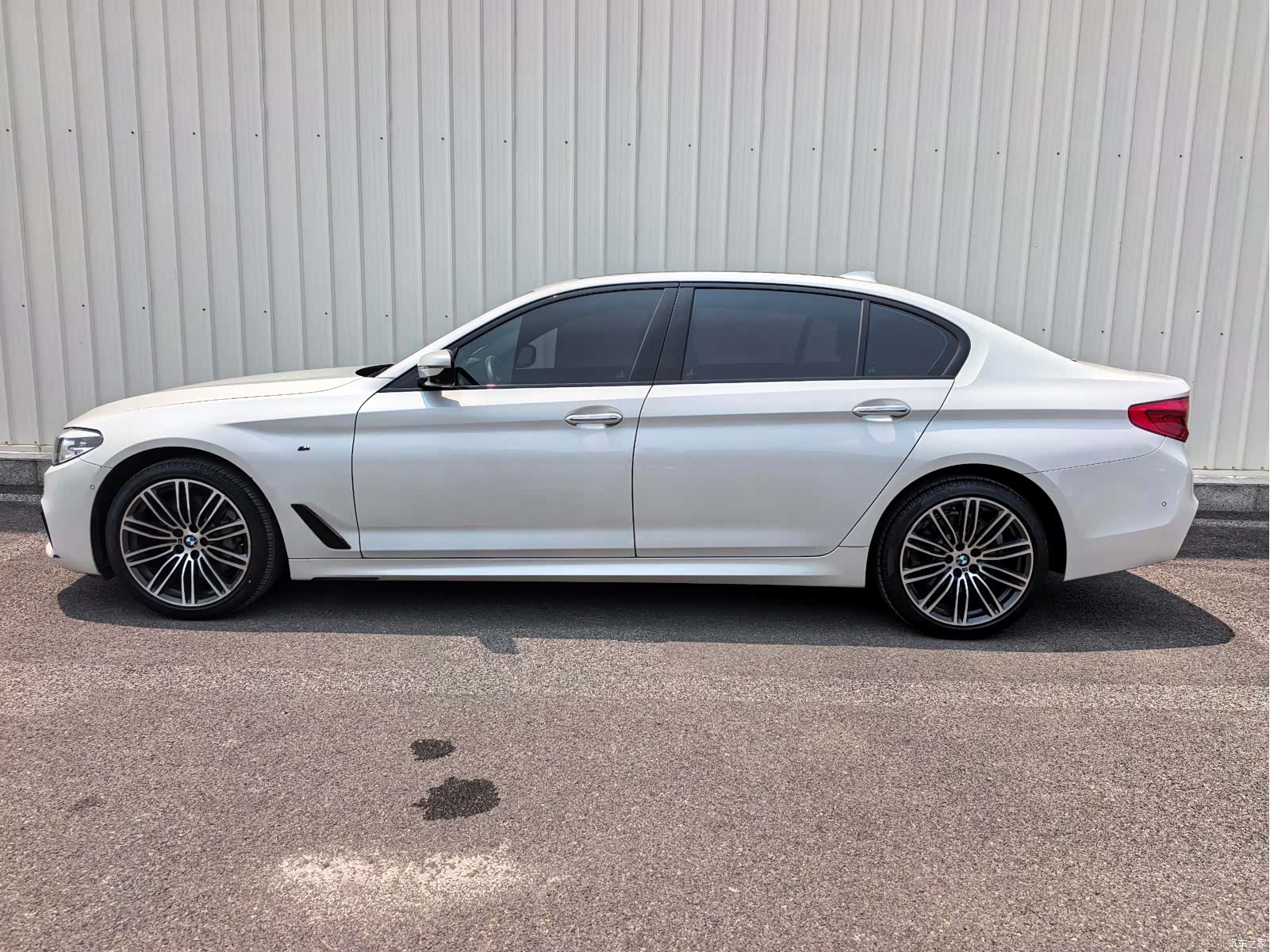 BMW 5 Series, 2018 все фото