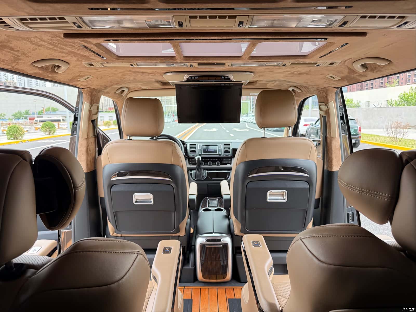 Volkswagen 7, 2016 13