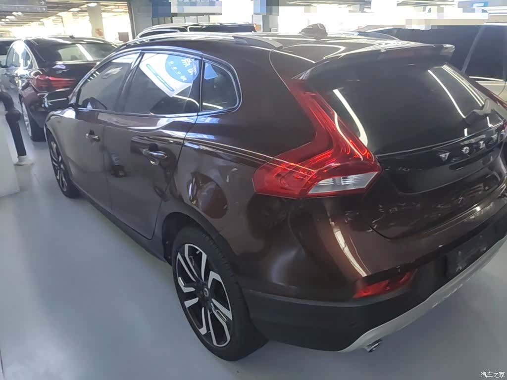 Volvo V40, 2018 все фото
