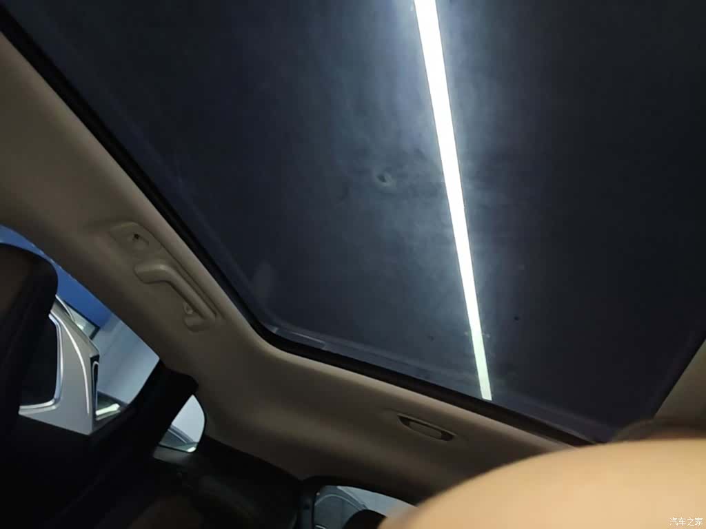 Volvo V40, 2018 18