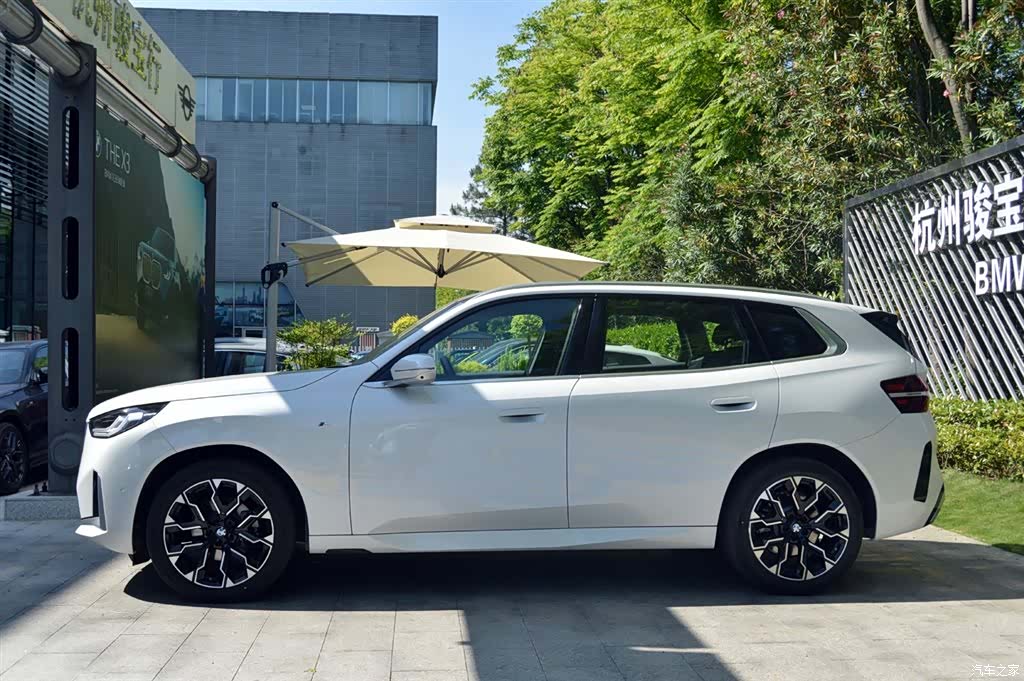 BMW X3, 2025 все фото