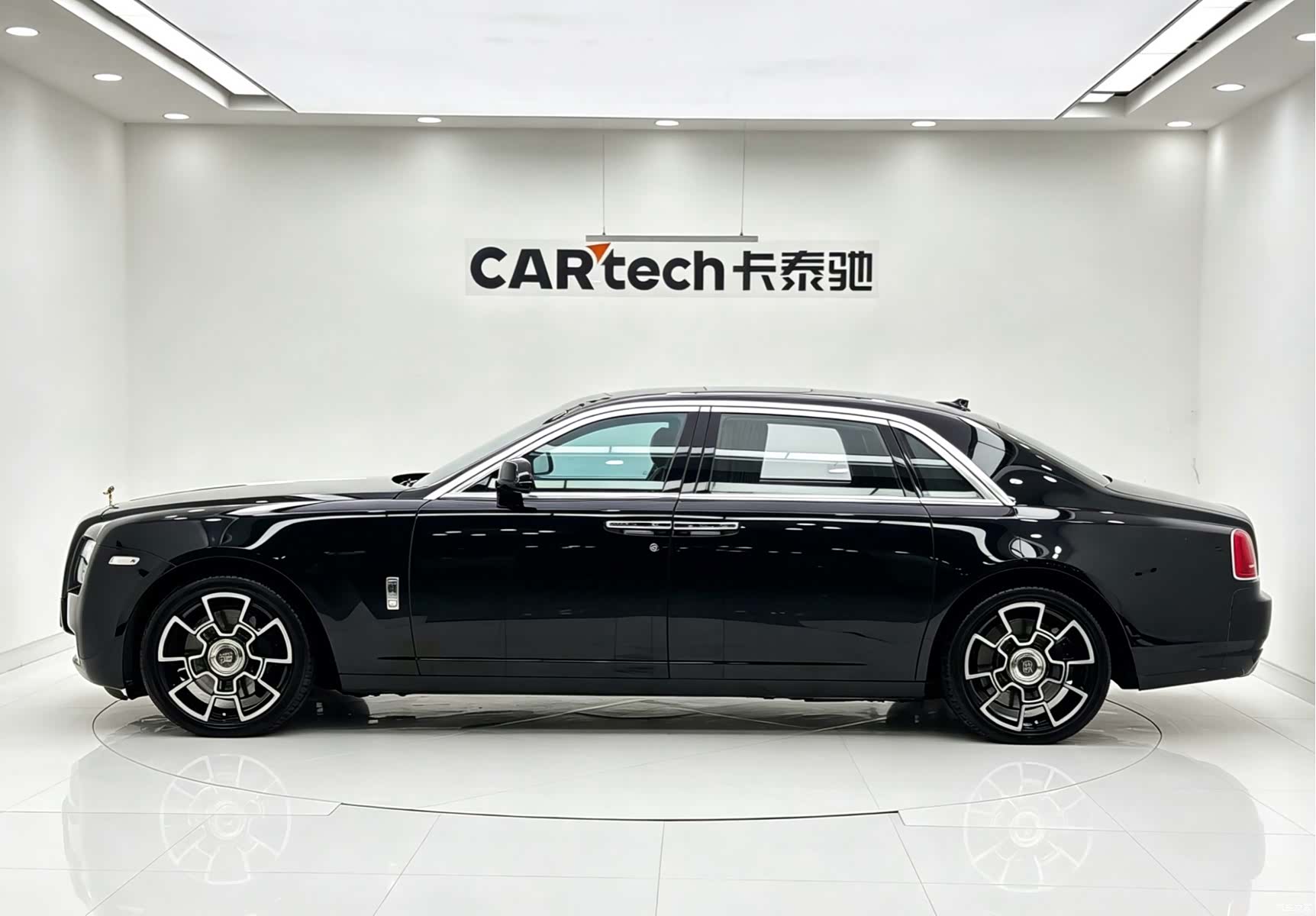 Rolls-Royce Ghost, 2016 7