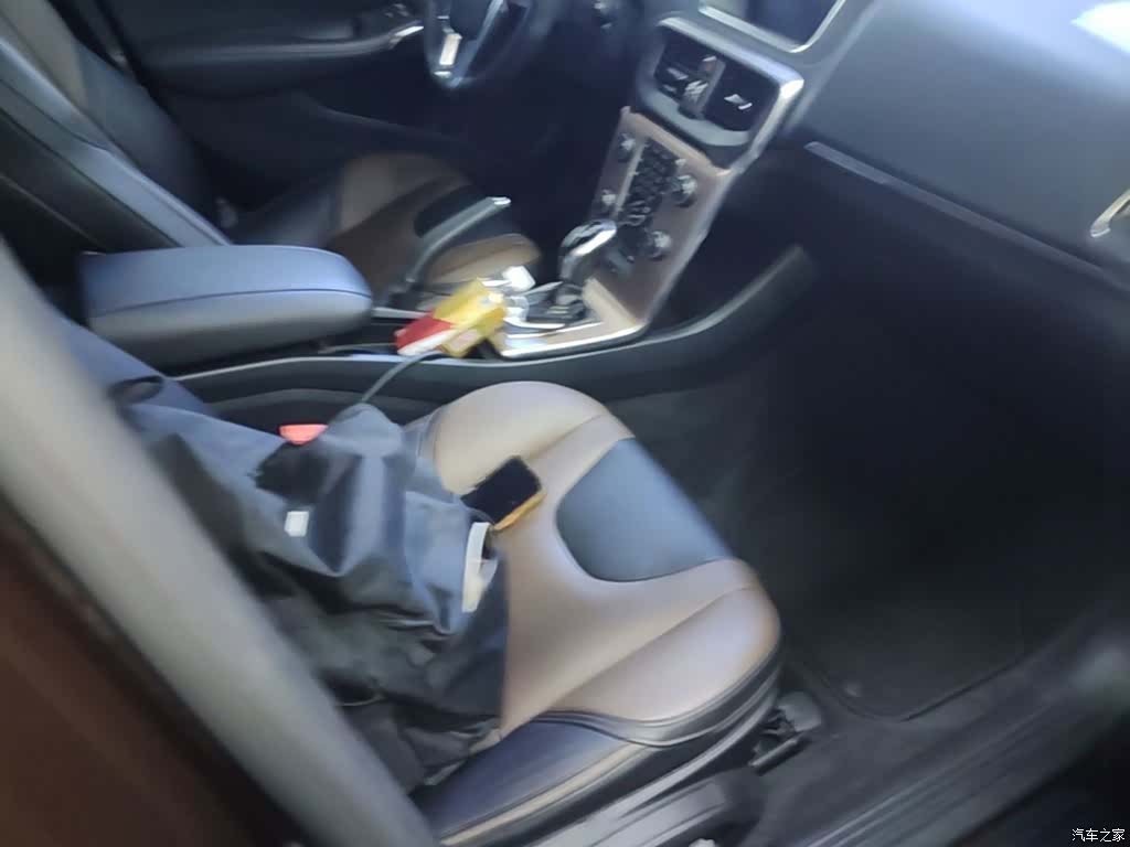 Volvo V40, 2018 25