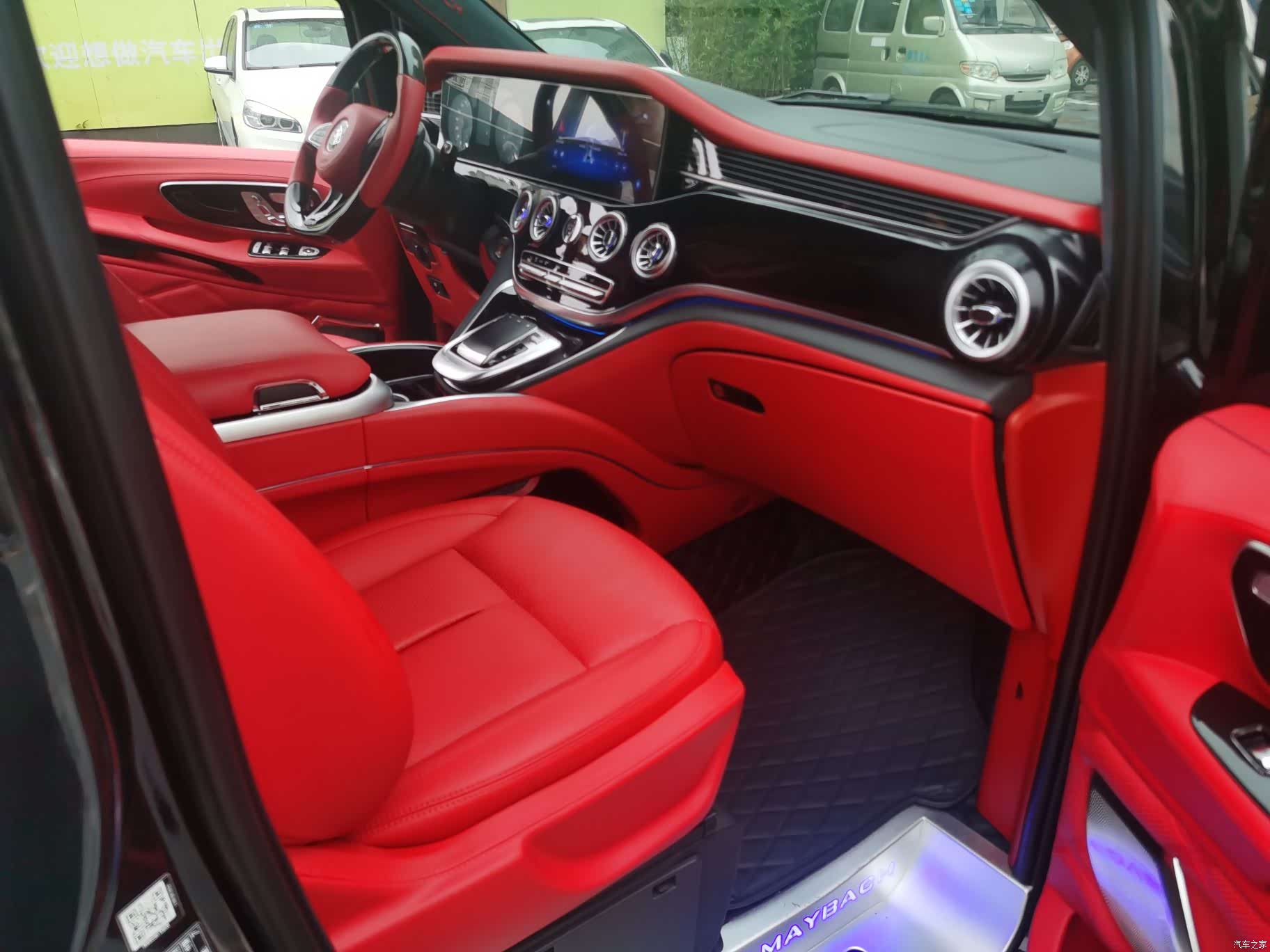 Mercedes-Benz 7, 2024 4