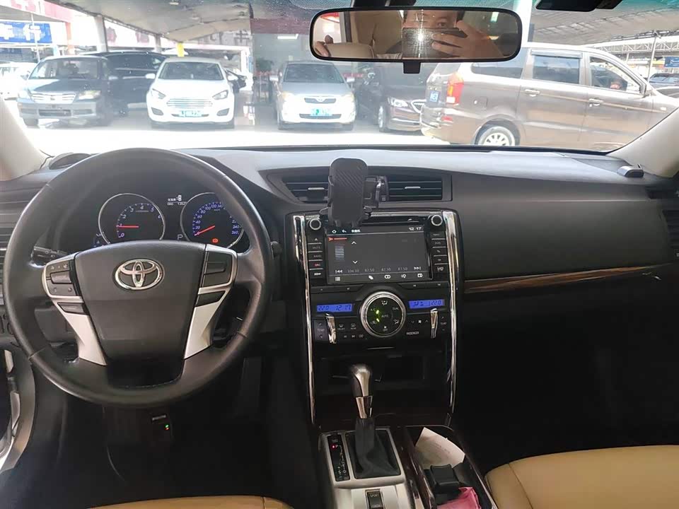 Toyota Reiz Toyota Reiz