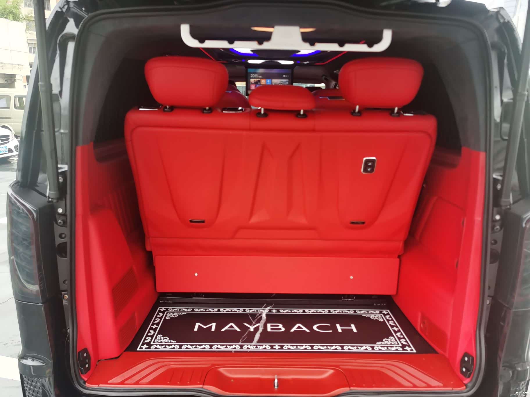 Mercedes-Benz 7, 2024 12