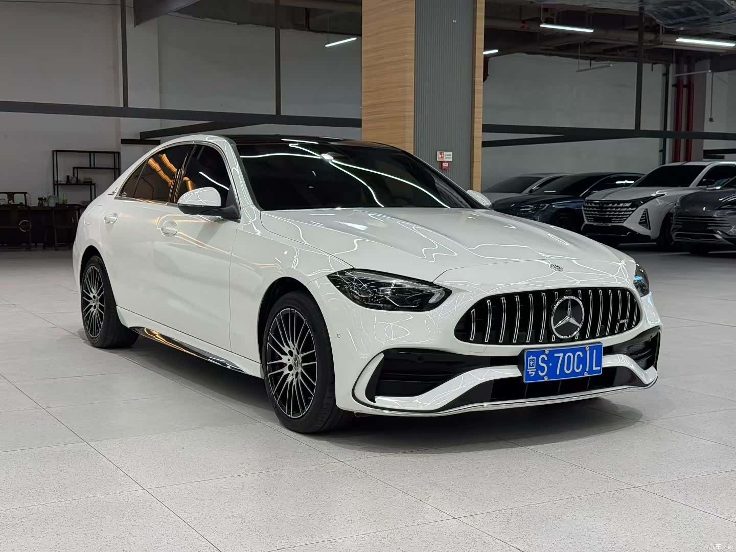 Mercedes-Benz C-Class, 2024 3