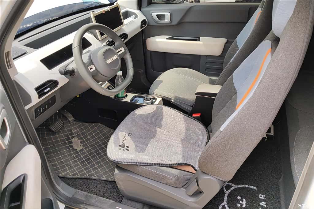 Geely Panda, 2025 9